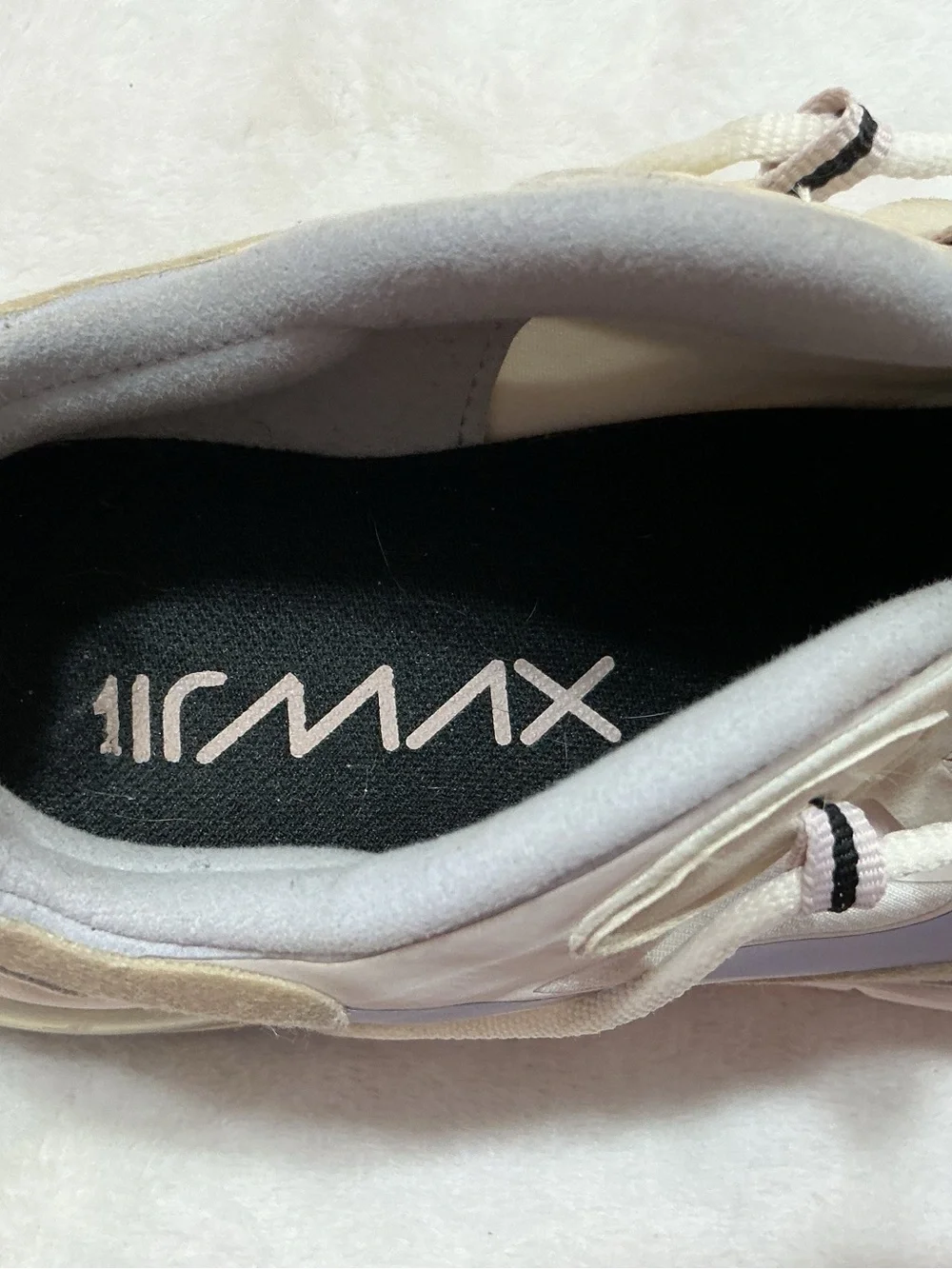 Nike Air Max 270 React White Fossil Women’s Sneakers (Style CT1287-100) Sz 10.5